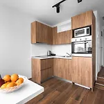 Ultima Suites, Nilie Hospitality Mgmt