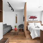 Ultima Suites, Nilie Hospitality Mgmt شقة *