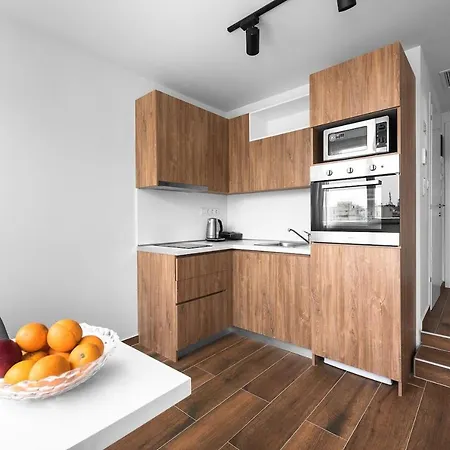 Ultima Suites, Nilie Hospitality Mgmt